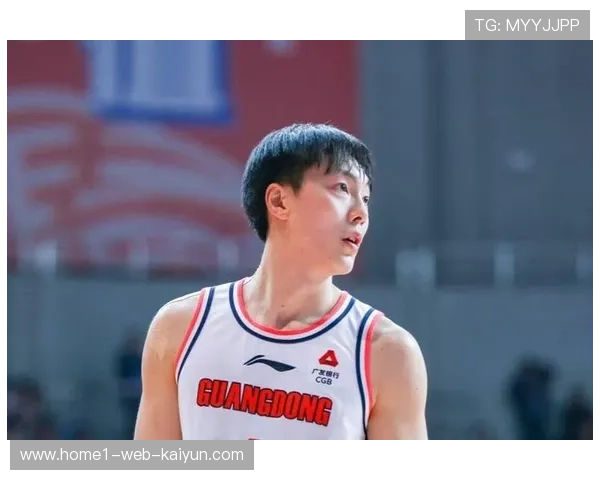 胡明轩伤病困扰状态低迷 杜锋压缩其出场时间至15分钟内